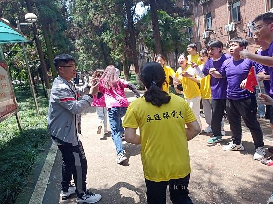 taptap点点体育：心向党 奋力跑2.jpg